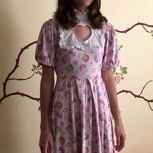 Cutest ever kawaii heart cutout dress!💗